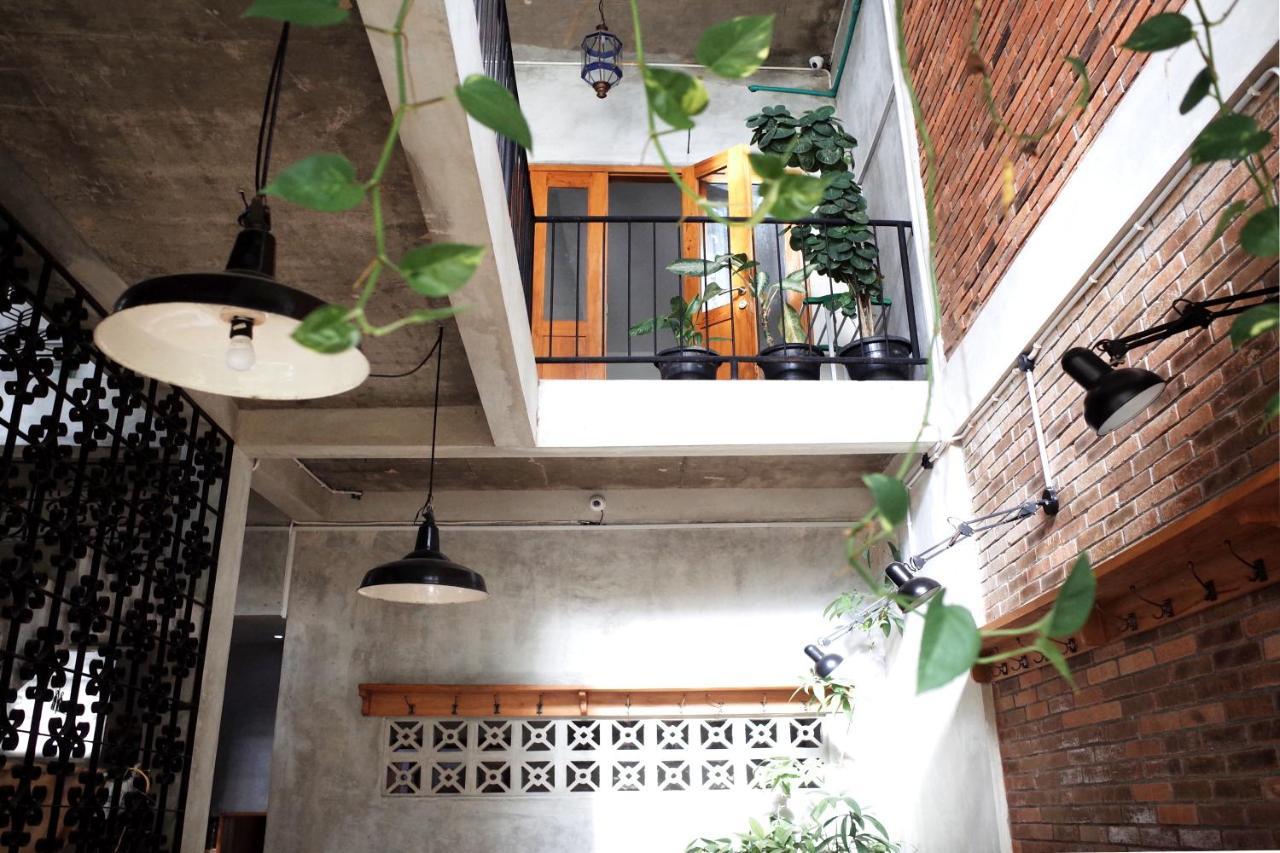 Pawon Cokelat Guesthouse Джокьякарта Экстерьер фото